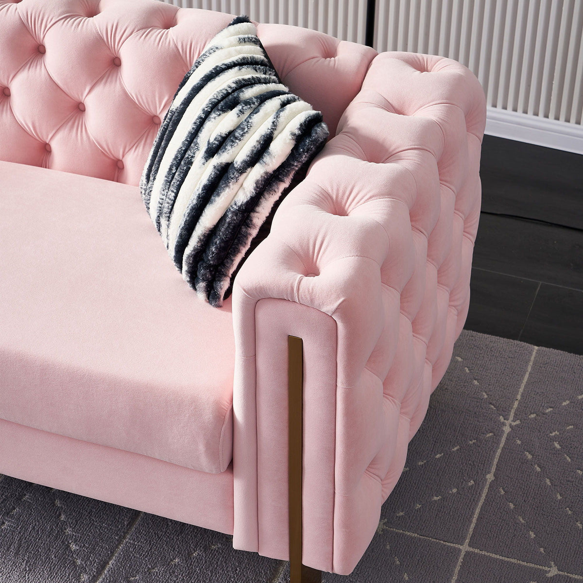 Chesterfield Modern Tufted Sofa, additional detail (3)