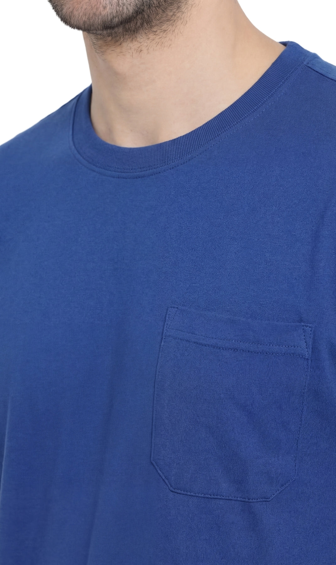 Turtle Bay men's heavyweight crew neck pocket t-shirt in Royal, neckline detail