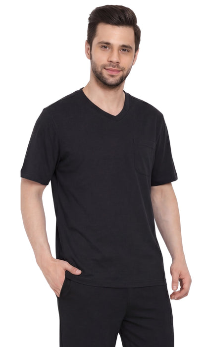 Turtle Bay men's heavyweight v-neck pocket t-shirt in Black, front view