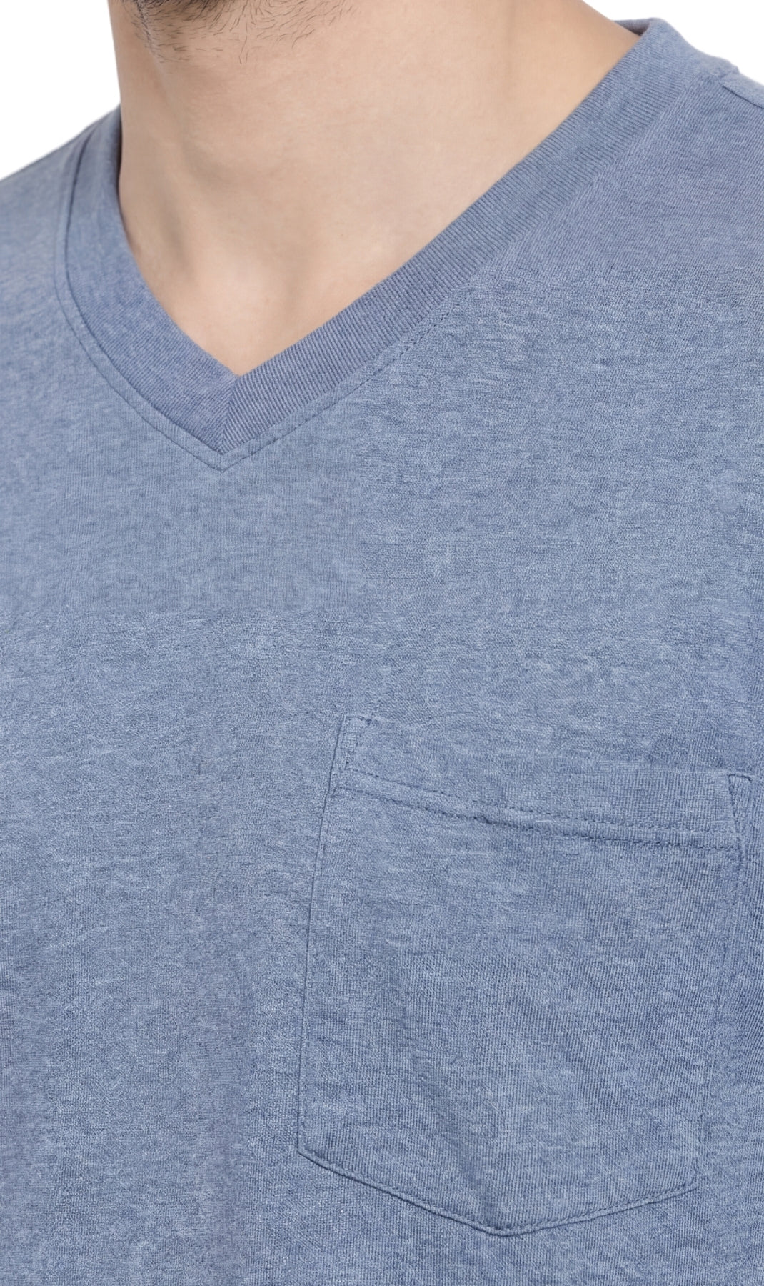 Turtle Bay men's heavyweight v-neck pocket t-shirt in Blue Heather, neckline detail