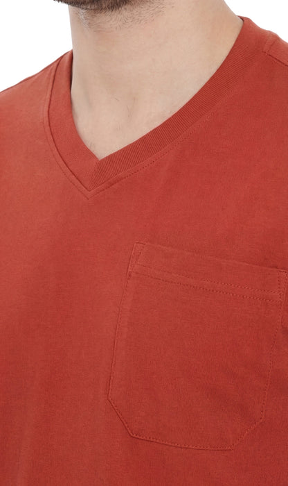 Turtle Bay men's heavyweight v-neck pocket t-shirt in Redwood, neckline detail