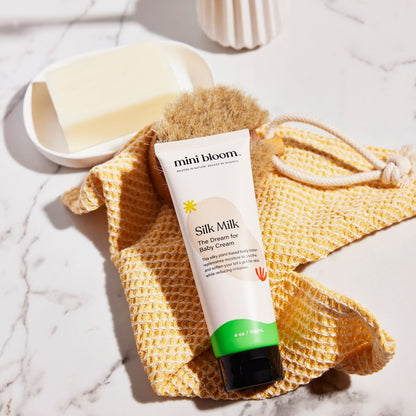 mini bloom Silk Milk kids body lotion, lifestyle photo