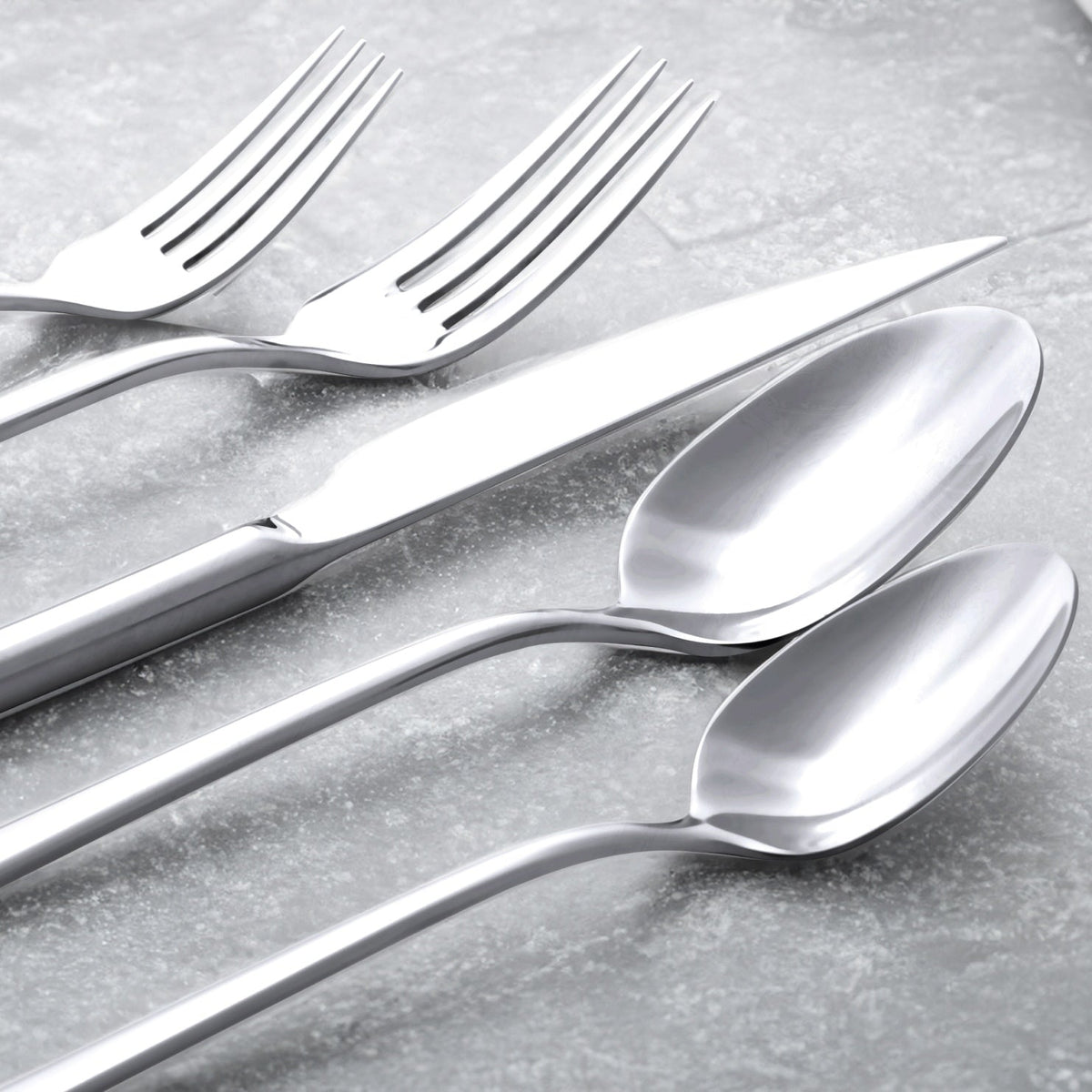 Italic Emilia Mirror-Finish 20-Piece Flatware Set