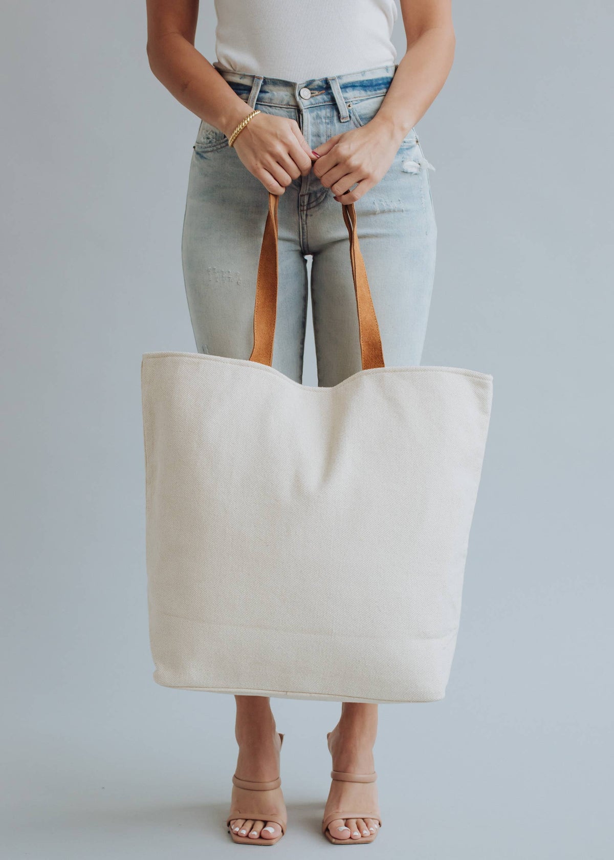 Poolside Bliss Printed Cotton Tote in Cream, styled photo