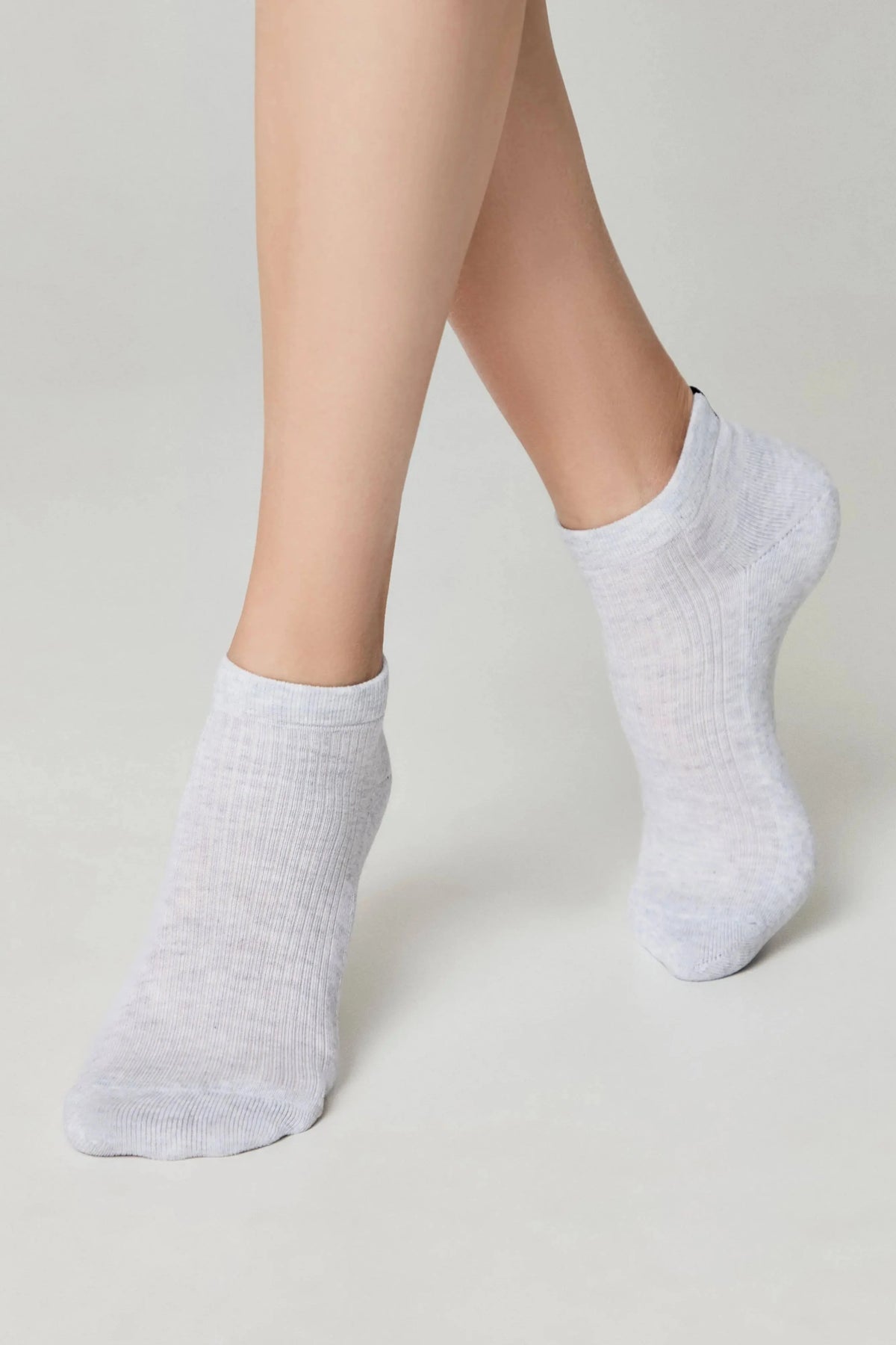 Conte Active 571 cotton ankle socks with terry sole, styled photo