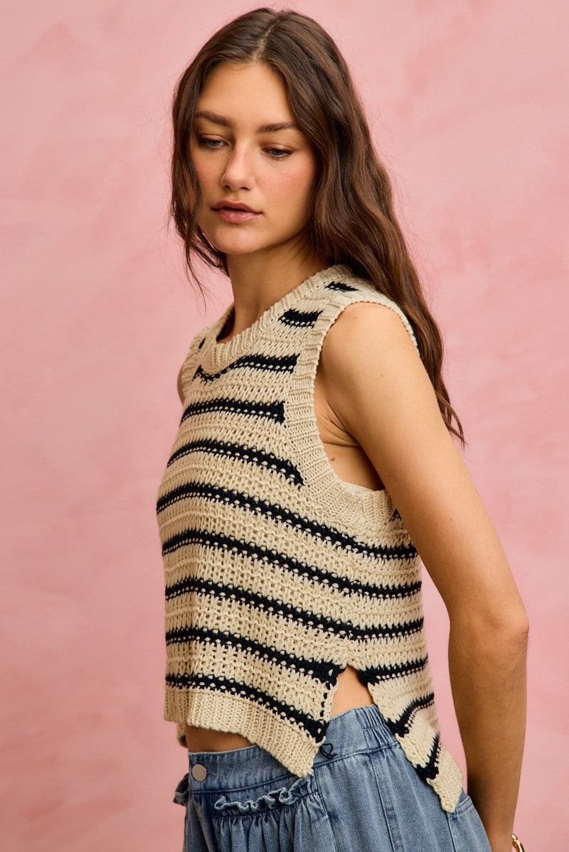 SO ME low gauge textured stripe sleeveless sweater top in Oatmeal/Black, alternate view (2)
