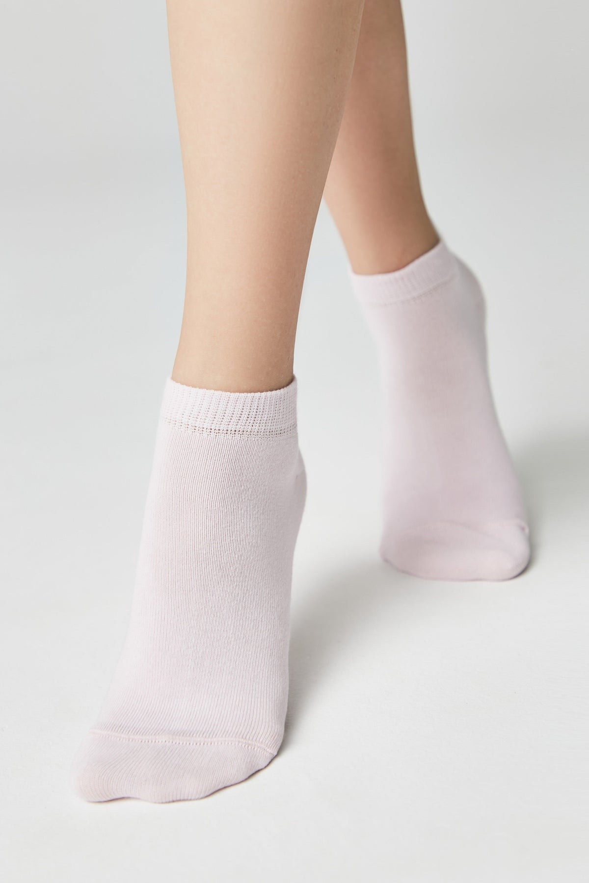Conte cotton women's ankle 3D Socks, styled photo (4)