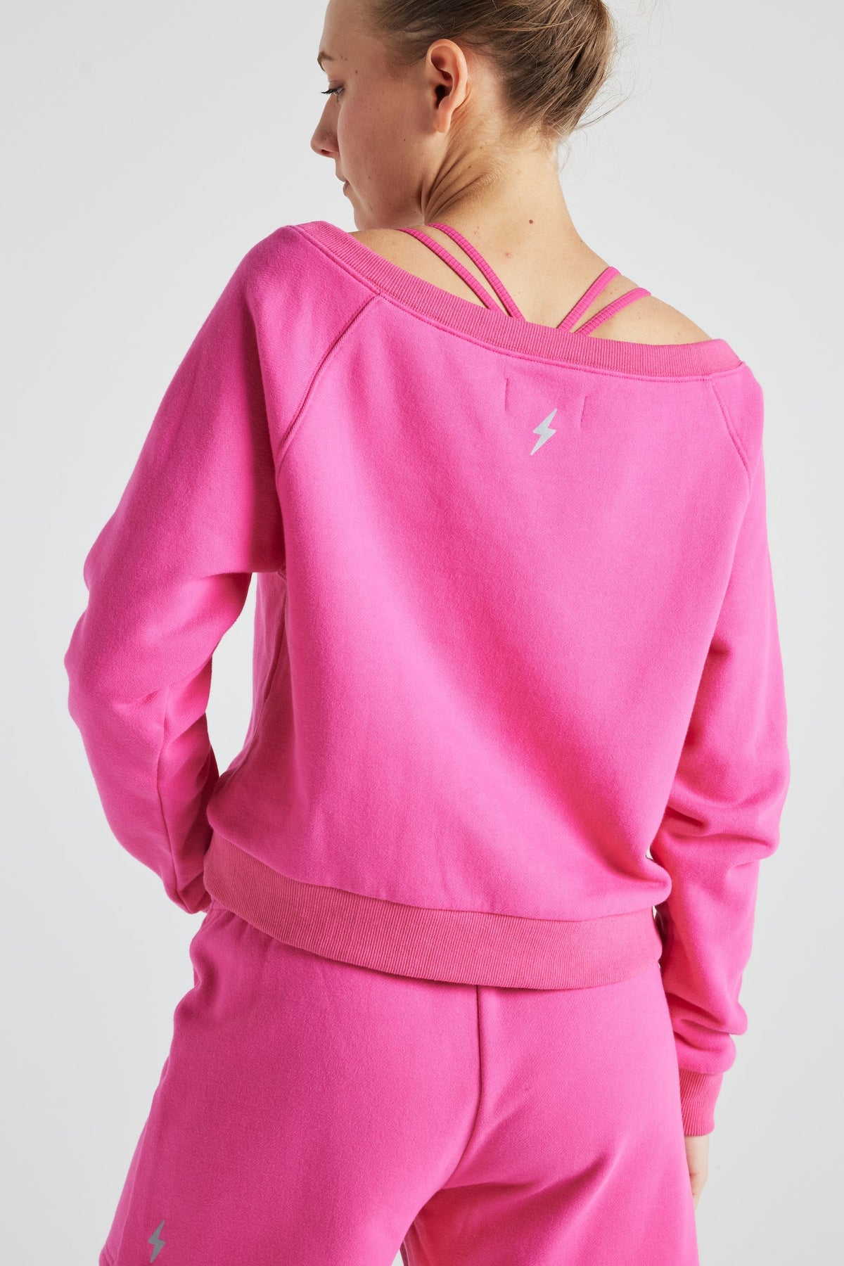 Fitkitty Culture off-shoulder sweatshirt in electric pink, product view 4