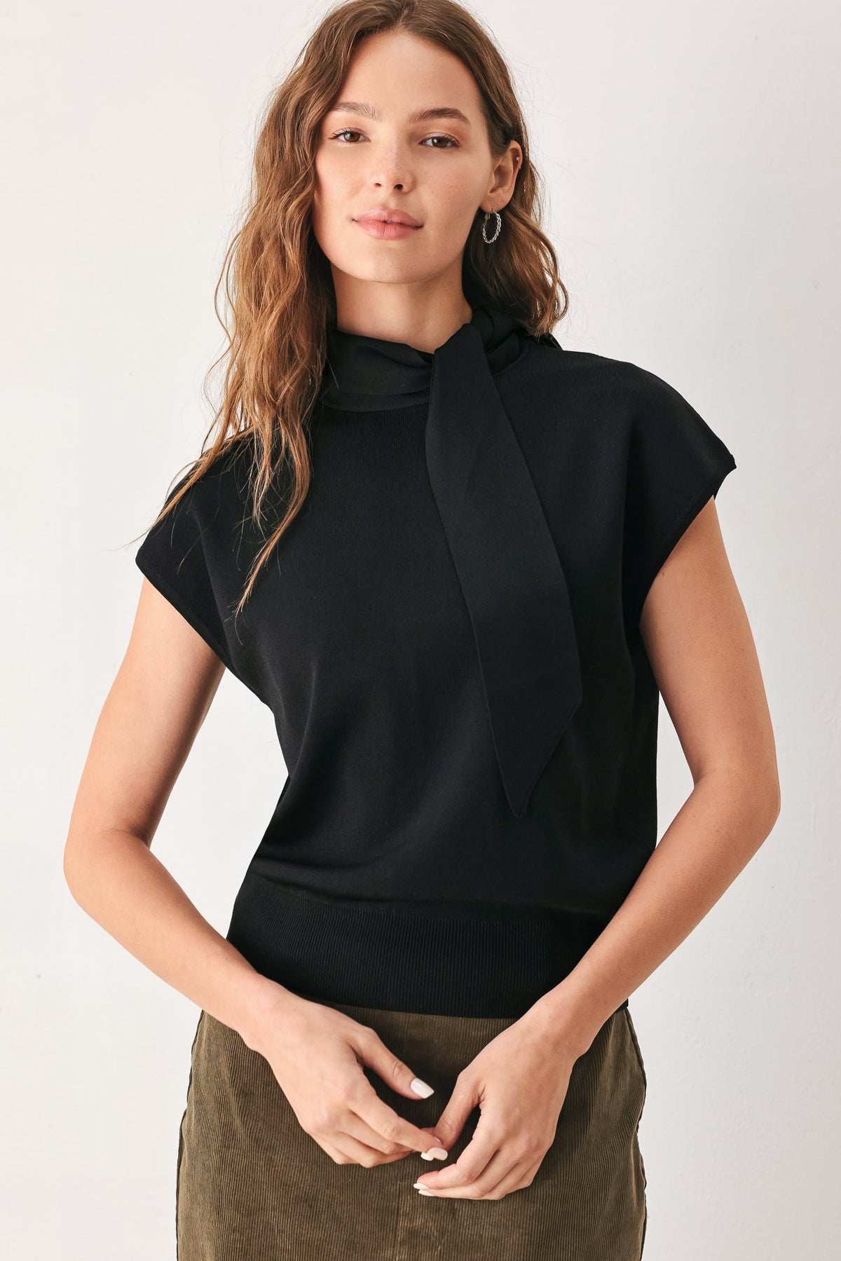 Flying Tomato Amberglow soft knit scarf sweater top with cap sleeves and a neckline tie.