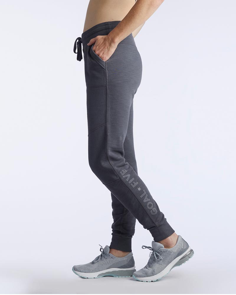 Freasy Jogger in Carbon, side view