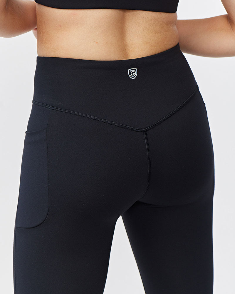 Go Again Women's Cropped Leggings Length 21" in Black, product photo