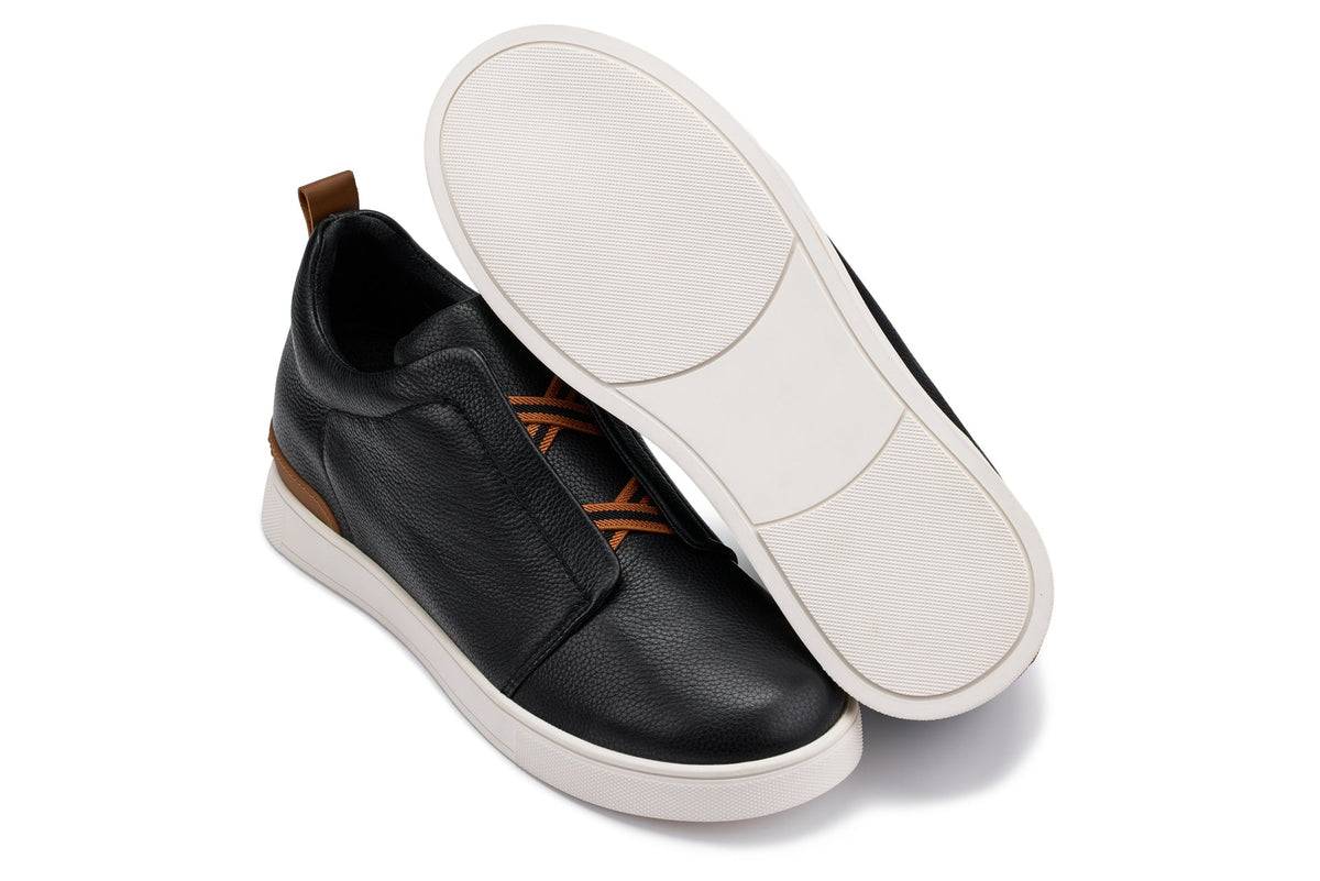 CALTO J1932 leather snoafer in black with white sole, additional detail, close view