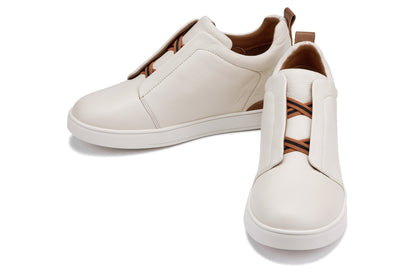 CALTO J1933 leather snoafer in off-white, product photo, alternate angle