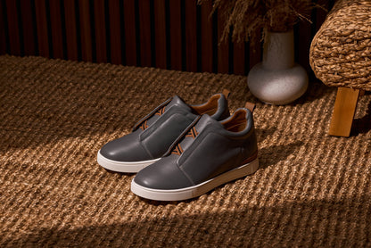 CALTO J1935 leather snoafer in grey, main product photo