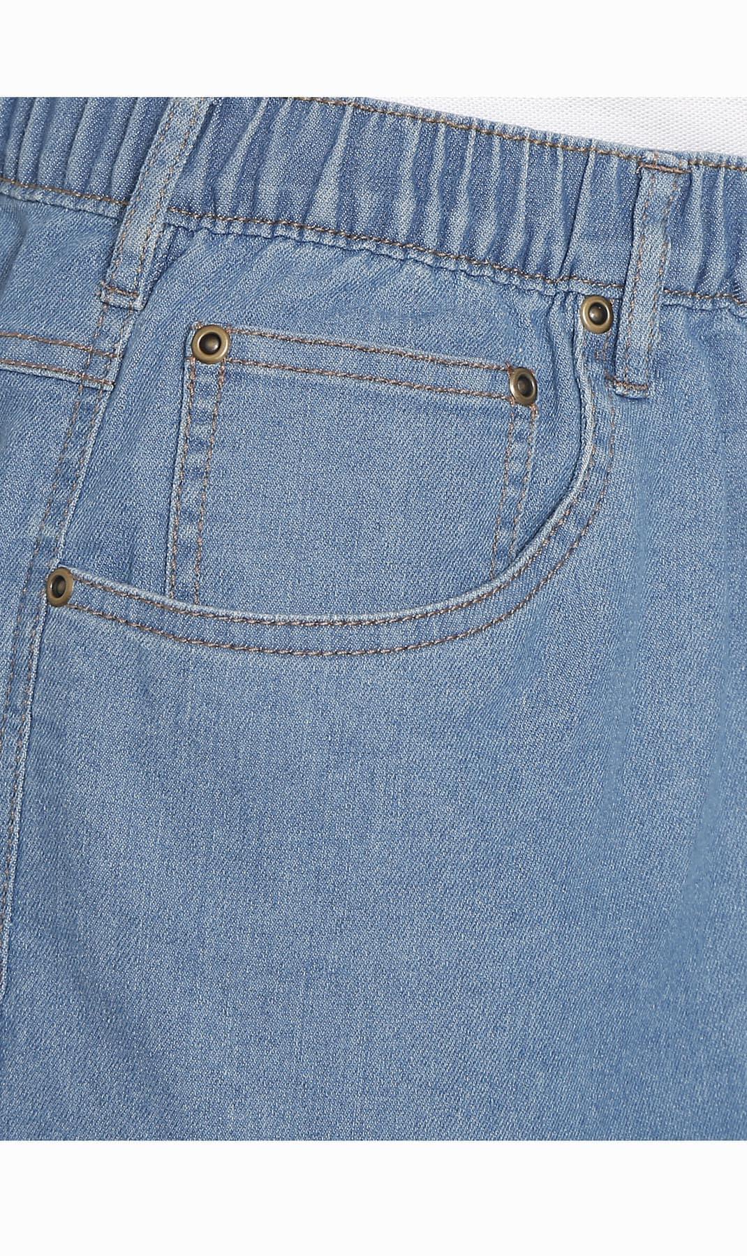 Turtle Bay men's pull-on stretch denim and twill shorts in Denim Stone Wash, pocket detail