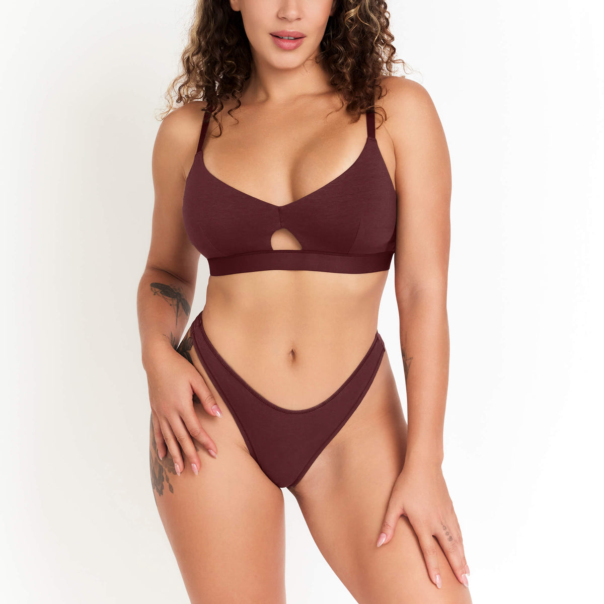 Organic Cotton & Hemp Thong in Sour Cherry, alternate view