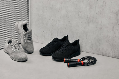 CALTO Q213 knit elevator trainer in black and charcoal grey, additional product photo