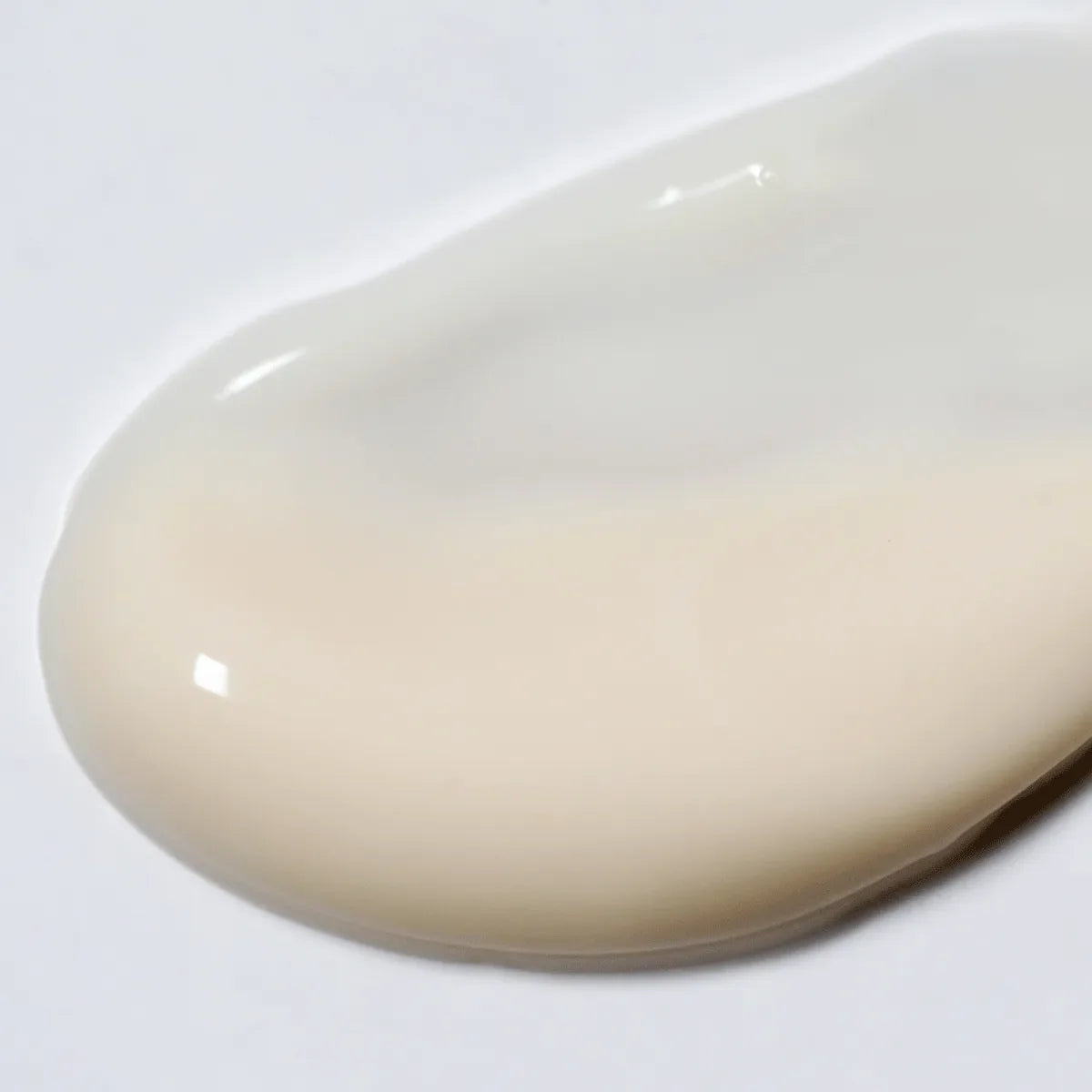 Solawave LightBoost Eye Cream, second texture swatch