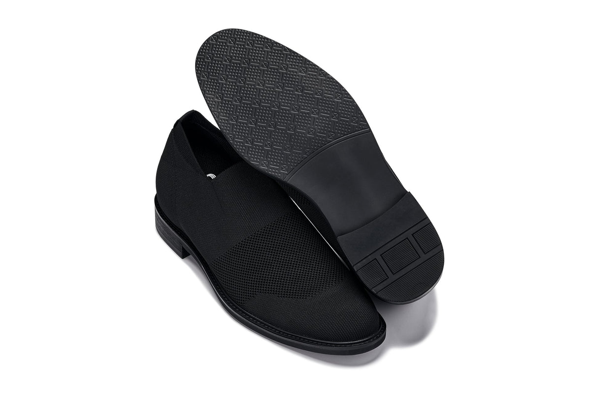 CALTO X1541 black knit elevator dress shoe, another detail view