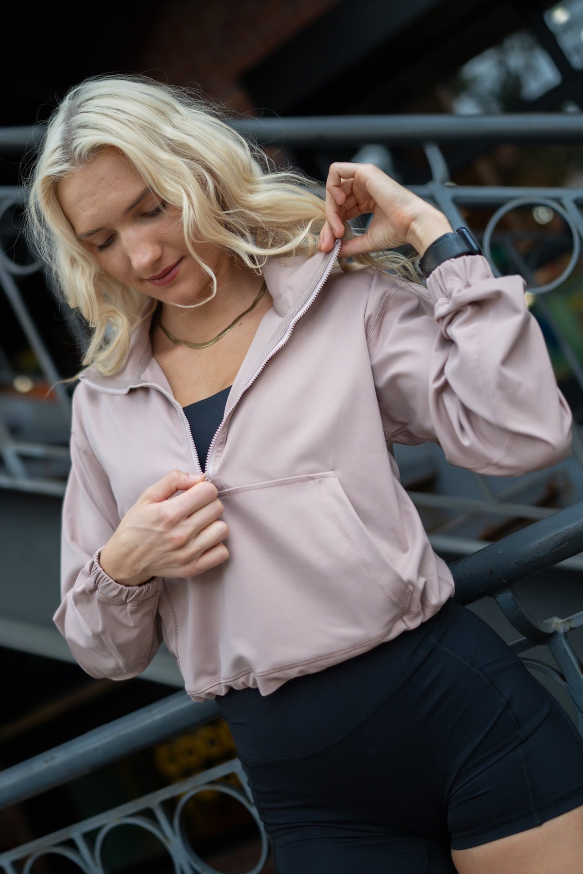 Alyth Gravity Breaking Free Pullover
