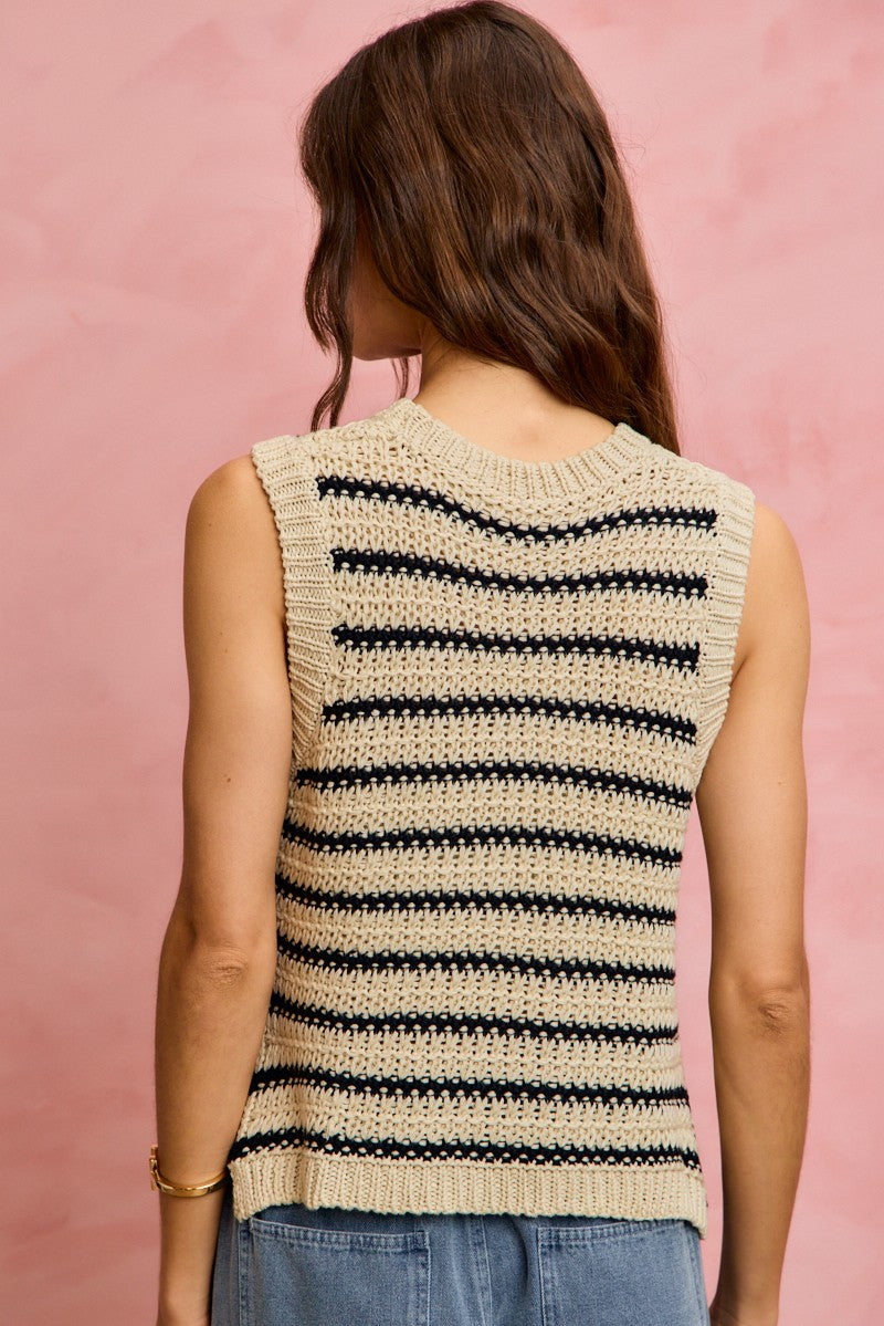 SO ME low gauge textured stripe sleeveless sweater top in Oatmeal/Black, product photo (4)