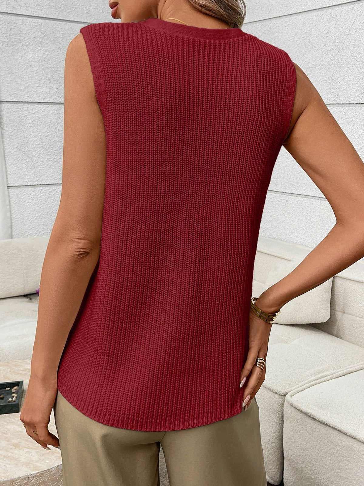 Button-down knit sweater vest, additional detail (5)