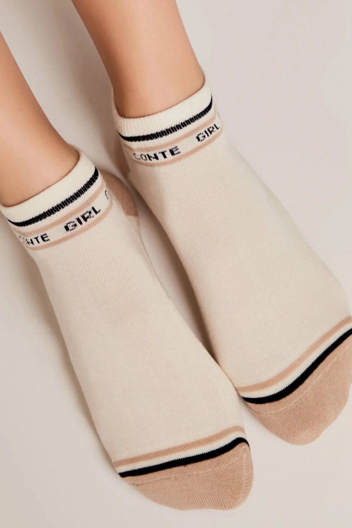 Conte Active 572 cotton ankle socks with terry foot, styled photo