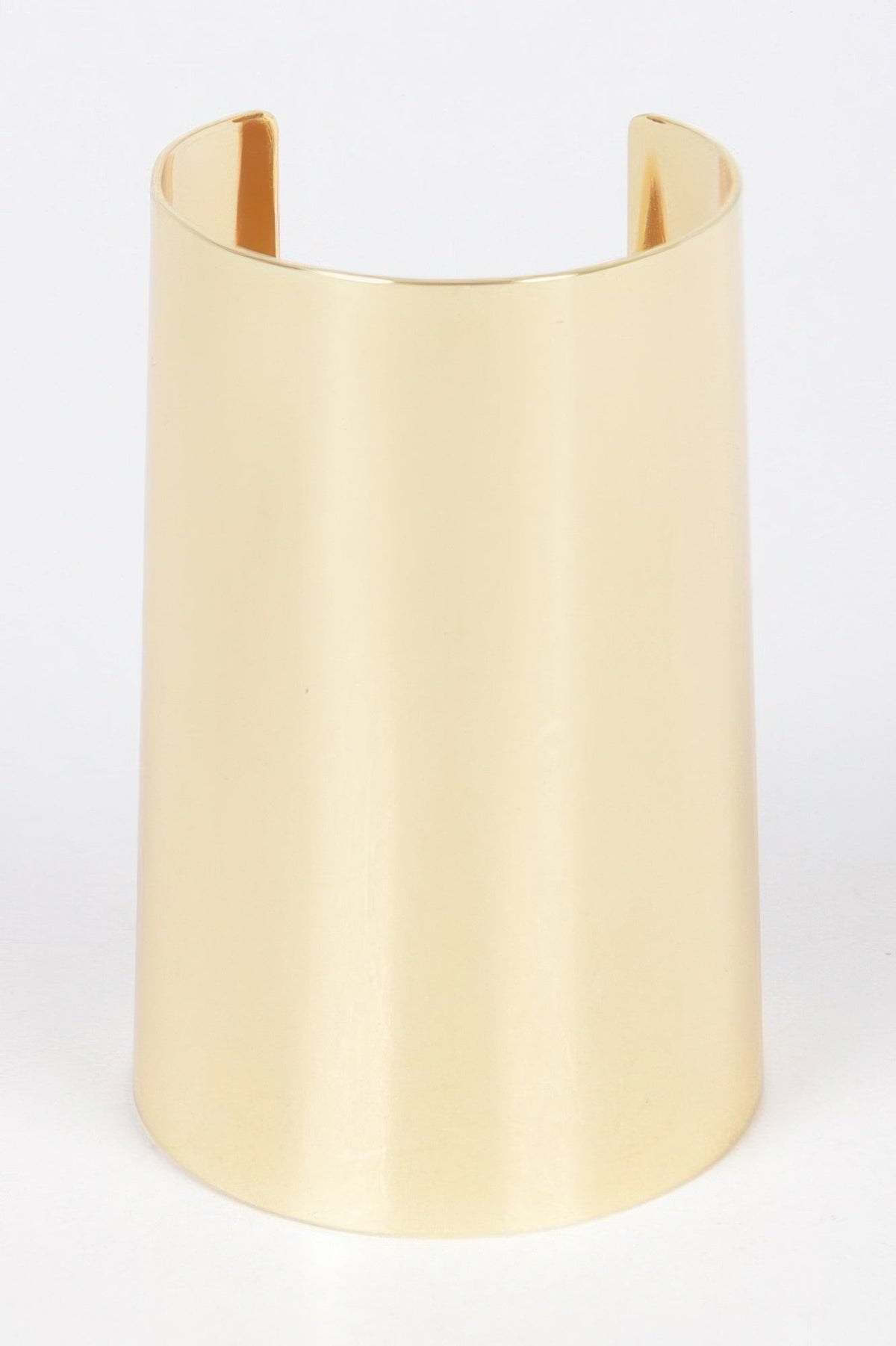 Metal Cuff in Gold, product photo