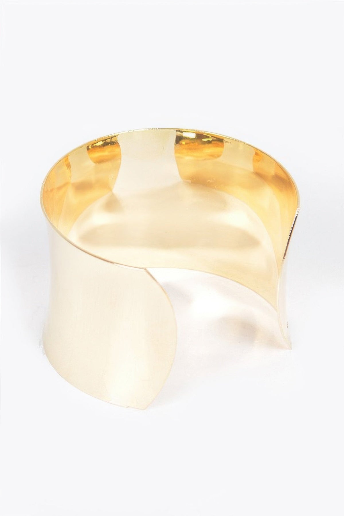 Metal Cuff, additional detail