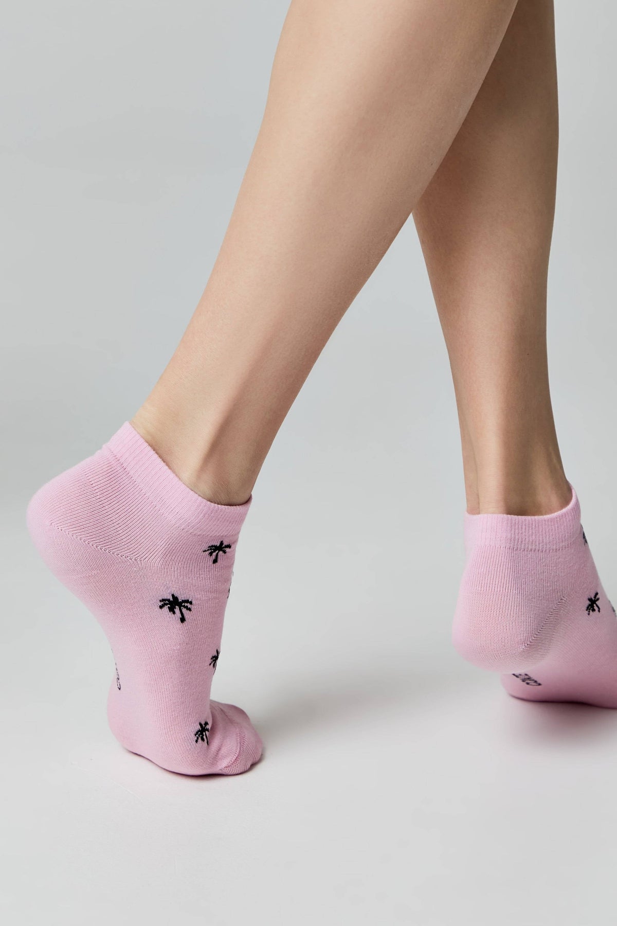 Conte Active 589 cotton ankle socks with palm tree pattern, alternate view