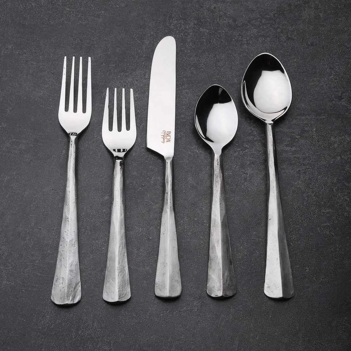 Ridge 5-piece place setting: salad fork, dinner fork, table knife, soup spoon and teaspoon