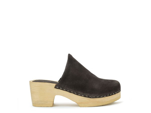 Rag & Co Darcie suede clog mule in gray, additional detail